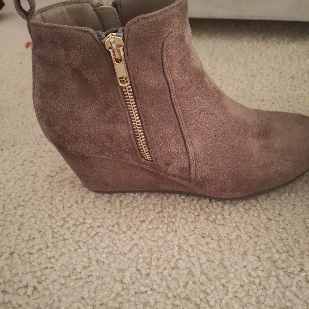 Woman's Tan Suede Ankle Boots - Picture 3 of 5